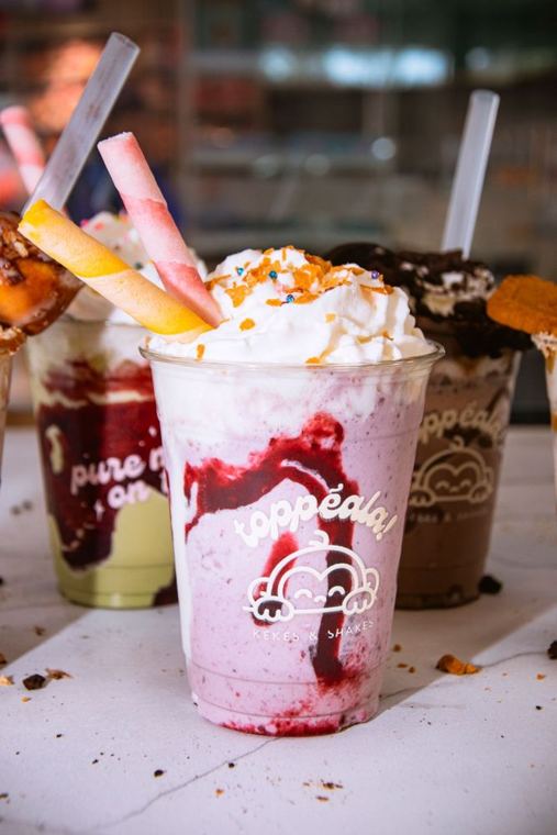 Thick shakes with whipped cream